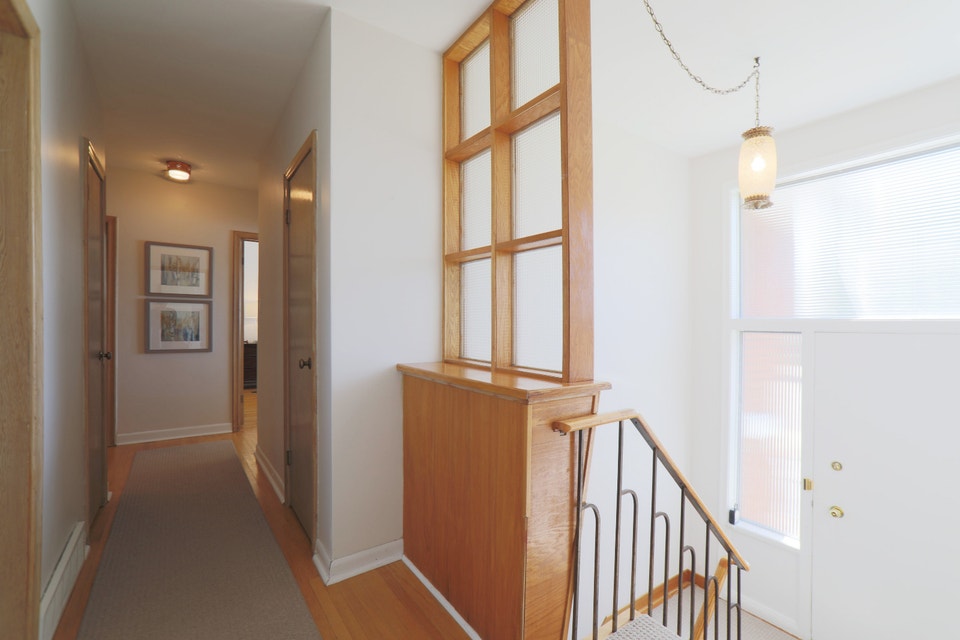 Raised Bungalow Main Floor for Rent 2