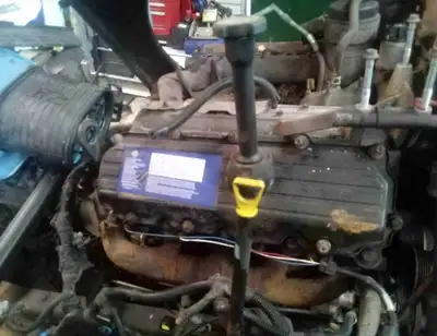 Diesel f-250 parts .hood,fenders,front doors mirrors,tailgate,intercooler,rad cylinder heads, transm...