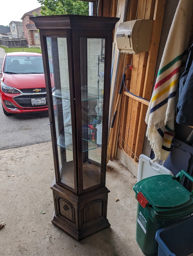 Wood and glass curio Hutches & Display Barrie Kijiji