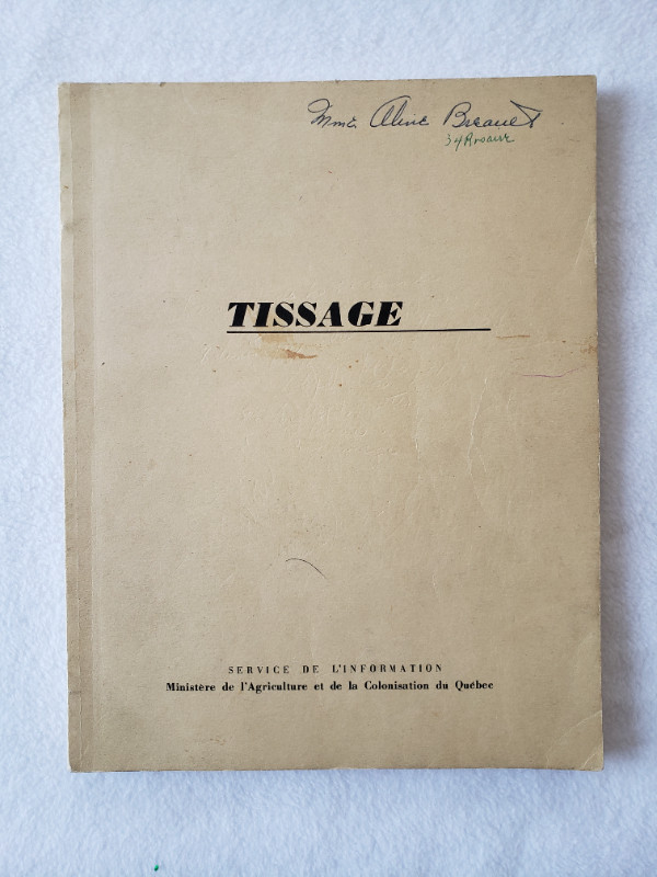 Ancien livre de tissage noir et blanc dans Manuels  à Laval/Rive Nord