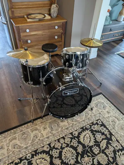 Complete Mapex Tornado Drumkit, View more