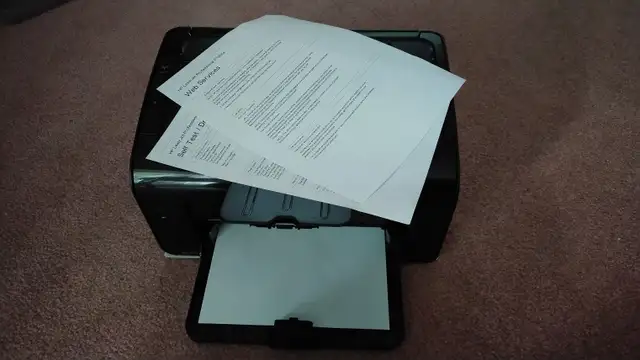 Hp laserJet P1102w printer in Printers, Scanners & Fax in Mississauga / Peel Region - Image 3