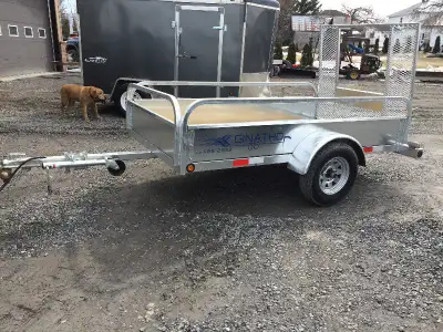 Fabrication/réparation/entretien de remorque galvaniser: plateformes, dompeurs/dumper, trailers, uti...