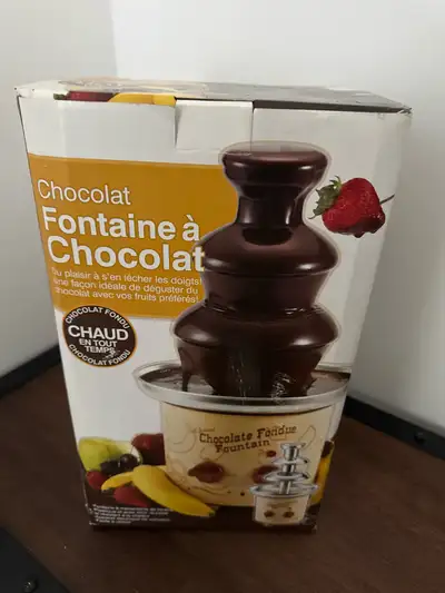 Fontaine à Chocolat neuve, View more