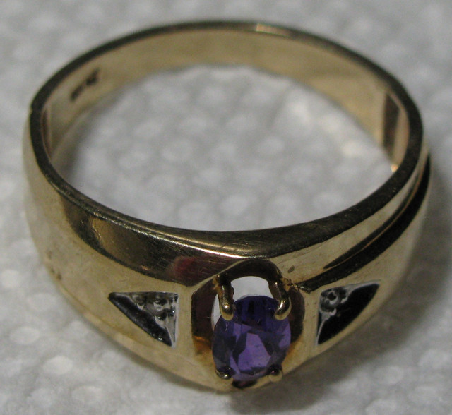 10K Yellow Gold Amethyst Ring Diamond Accents Size 9.5 Unisex in Jewellery & Watches in Saint John - Image 3