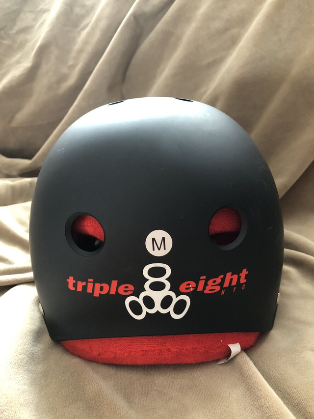 TRIPLE EIGHT SWEATSAVER HELMET BLACK RED RUBBER in Kids & Youth in Peterborough