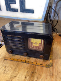 Antique radio bakelite 