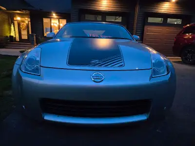 Looking for something that stands out? This right-hand drive 2003 Nissan 350Z convertible delivers t...