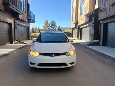 - Active Status - 1.8L 4-Cylinder - Alberta Registered - Drives smoothly - Winshield has a crack, Do...