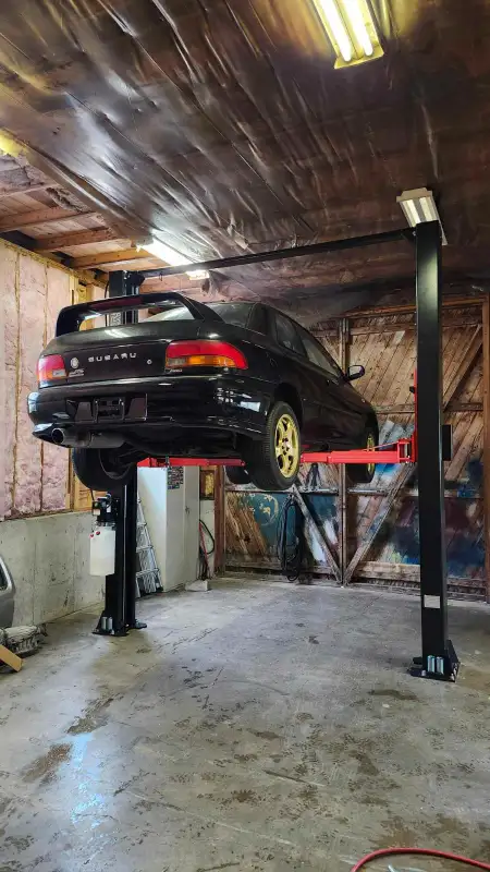 2 post car lift with best quality in Other in Portage la Prairie - Image 4