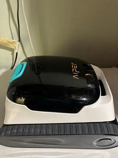 New in box Aiper robot vacuum 150hrs of run time no cords or hoses very easy to use works with in gr...