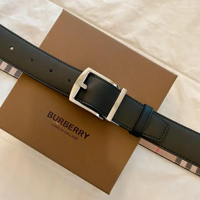 Burberry Reversible Belt Brand New in Box63235015274497123