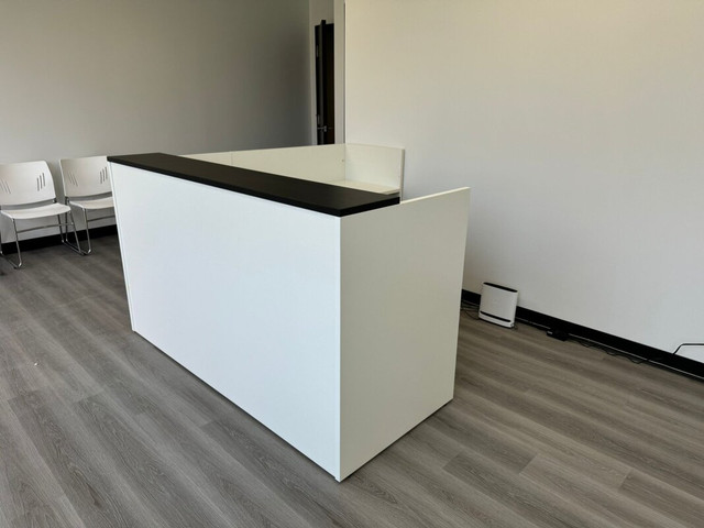 Black L-shaped Modular Reception Desk in Other in City of Toronto - Image 2
