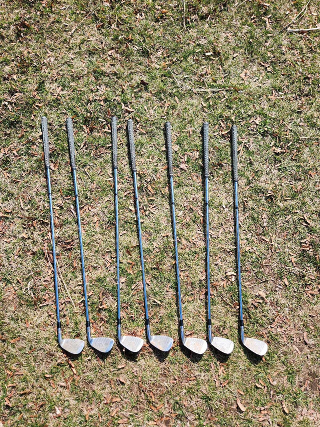 Golf Clubs (Left Handed) in Golf in Hamilton - Image 3