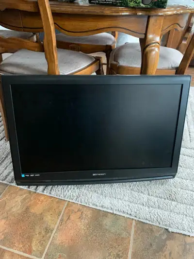 32” led TV with swivel wall mount , View more