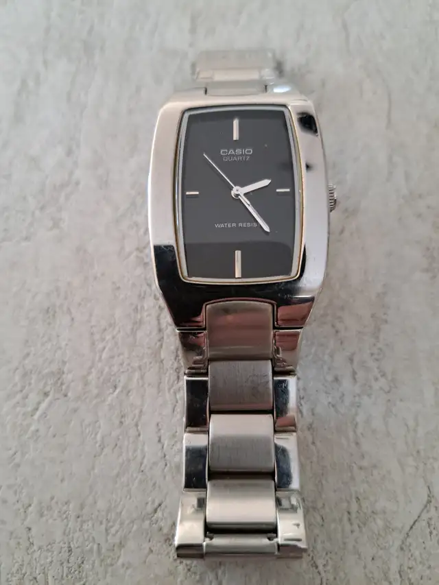 MONTRE CASIO POUR HOMME. B in Jewellery & Watches in Laval / North Shore - Image 3