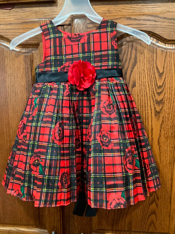 Girls red plaid dress in Kids & Youth in Chatham-Kent