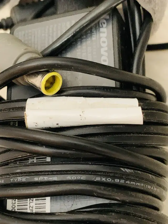 Chargeur LENOVO Charger in Other in City of Montréal - Image 3