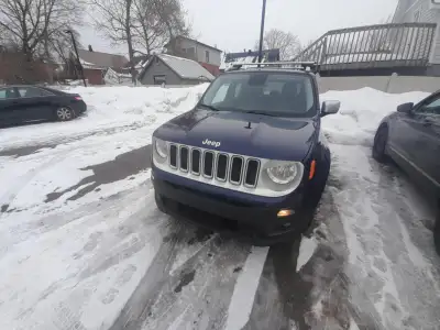 2016 Jeep Renegade Ltd., 4 dr, 4WD, AC, cruise control, leather interior, heated seats and steering...