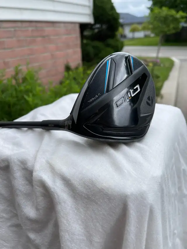 Taylormade Qi10 3HL 16.5 Regular shaft in Golf in Hamilton - Image 2