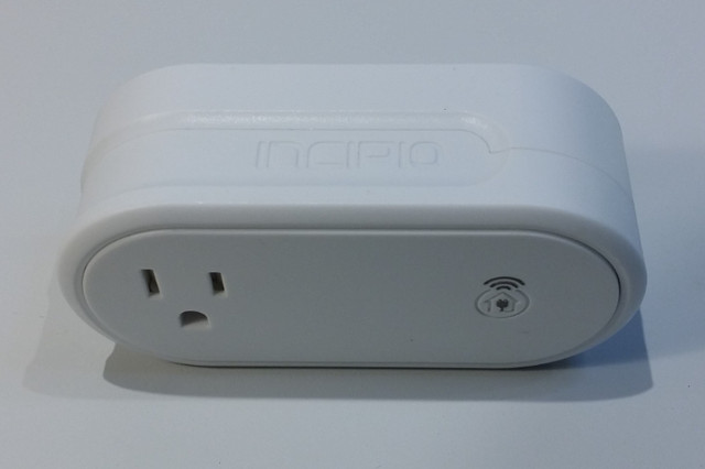 Wireless Smart Outlet Incipio InControl CMNDKT-004 in Networking in Trenton