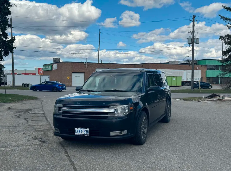 FORD FLEX 2014 7 SEATER SUV IN GREAT SHAPE