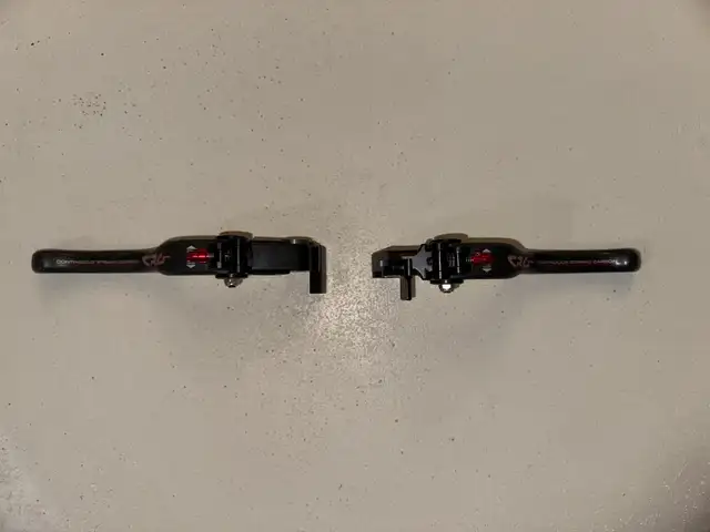 2009-2014 Yamaha R1 CRG Carbon Fiber Shorty Levers in Sport Bikes in Markham / York Region - Image 5
