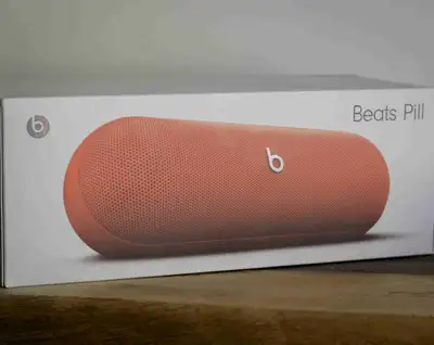 Haut-parleur Beats Pill neuf | Beats Pill Portable Speaker, View more