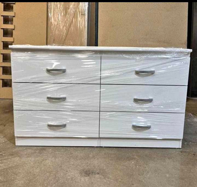 Commode à 6 tiroirs  dans Commodes et armoires  à Ville de Québec