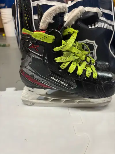 Bauer Junior skates 13.5, View more