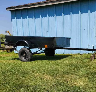YARD UTILITY TRAILER GREAT FOR YARD WORK 480 TIRES AND LEAF SPRINGS BOX 4 FT WIDE X 5 FT LONG