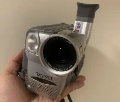 Canon ES500 Camcorder, View more