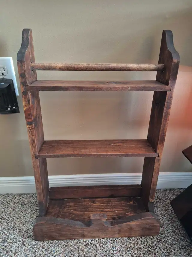 23" Stained Shelf in Bookcases & Shelving Units in North Bay - Image 4