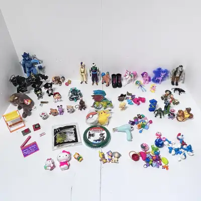 Wholesale bundle vintage toys estate sale clear out reseller, View more