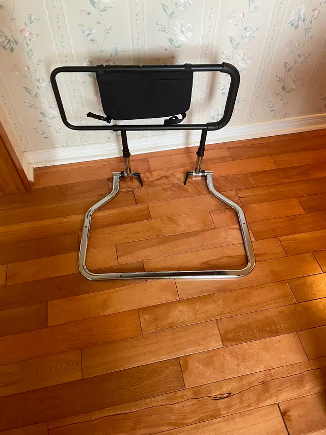 Bedside safety rail.