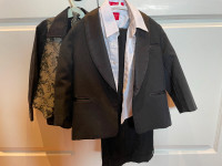 Boys size 4 tuxedo/suit including 2 shirts vest tie