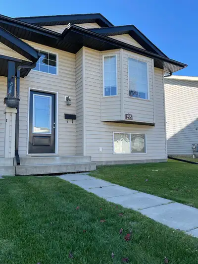 2 Bed 1.5 bath Duplex