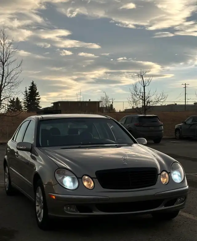 mercedes e class E320 4 matic  in Cars & Trucks in Mississauga / Peel Region - Image 3