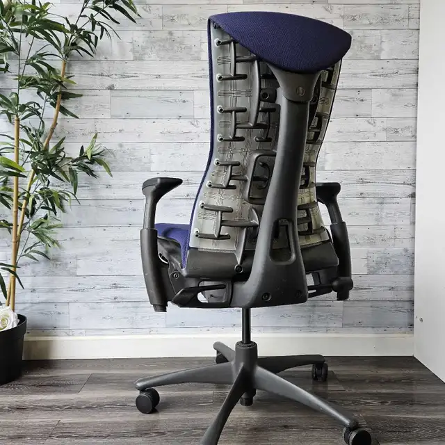 Herman Miller Embody ergonomic office chair FREE DELIVERY in Chairs & Recliners in City of Toronto - Image 4