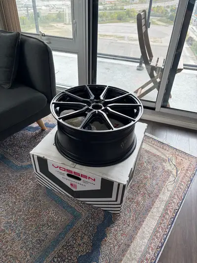 Vossen HF3 19x8.5 +ET30 5x112 Tinted Gloss black finish. NO bends/welding or structural damage. 100%...