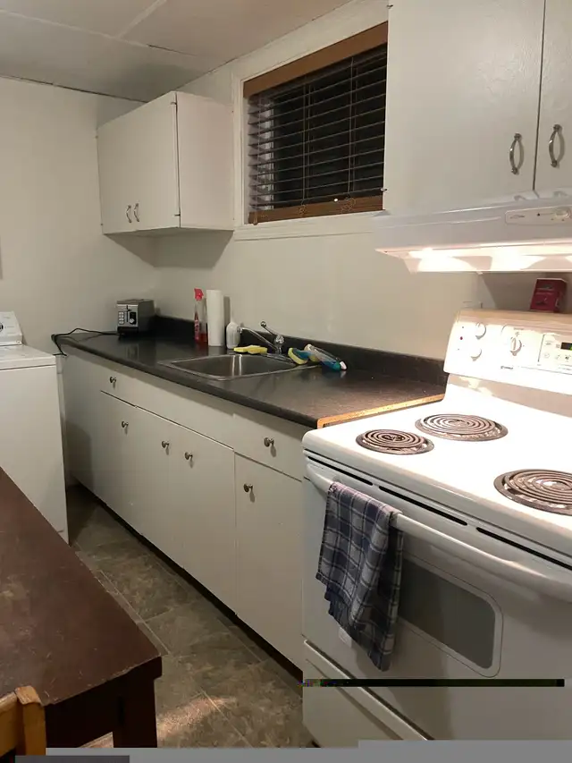 Chambre à louer pour étudiants CFP Qualitech et travailleurs !!! in Room Rentals & Roommates in Trois-Rivières - Image 8