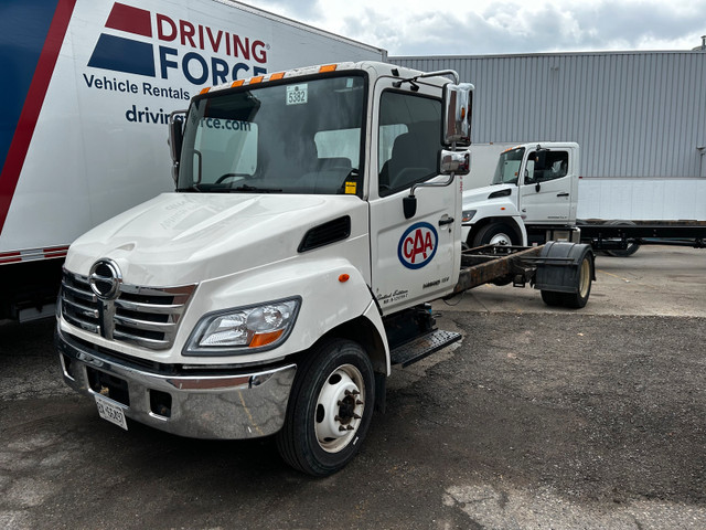 2010 Hino 185 in Cars & Trucks in City of Toronto - Image 3