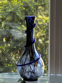 Beautiful Murano Style Art Glass Vase.