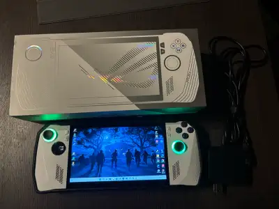 Négociable Boîte de l'écran portable et de la rog Ally x Vient avec dock En super état