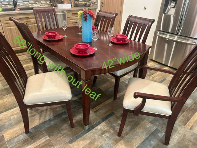 Cherry dining table 6 chairs  in Dining Tables & Sets in Nipawin - Image 3