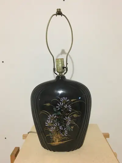 Lampe de table/table lamp, View more