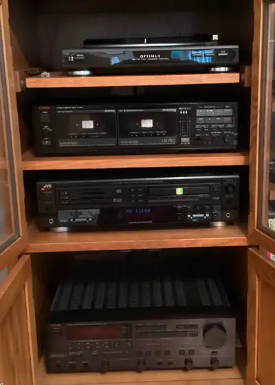 Vintage Luxman Stereo system in AS NEW condition, View more