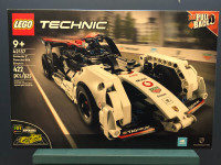 LEGO Technic set 42137 Formula E Porsche 99X Electric