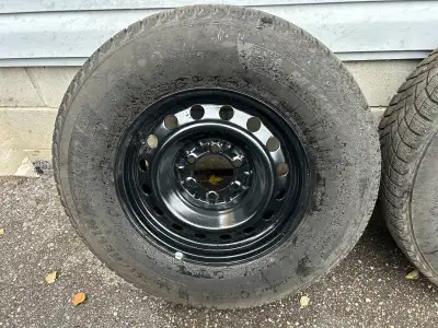 For Sale: Michelin X-Ice SUV Winter Tires – 265/70R17 – Excellent condition must see! These tires ar...