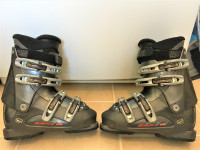 Nordica Downhill Ski Boots Size 24.5 Womens size 7-7.5USBottes